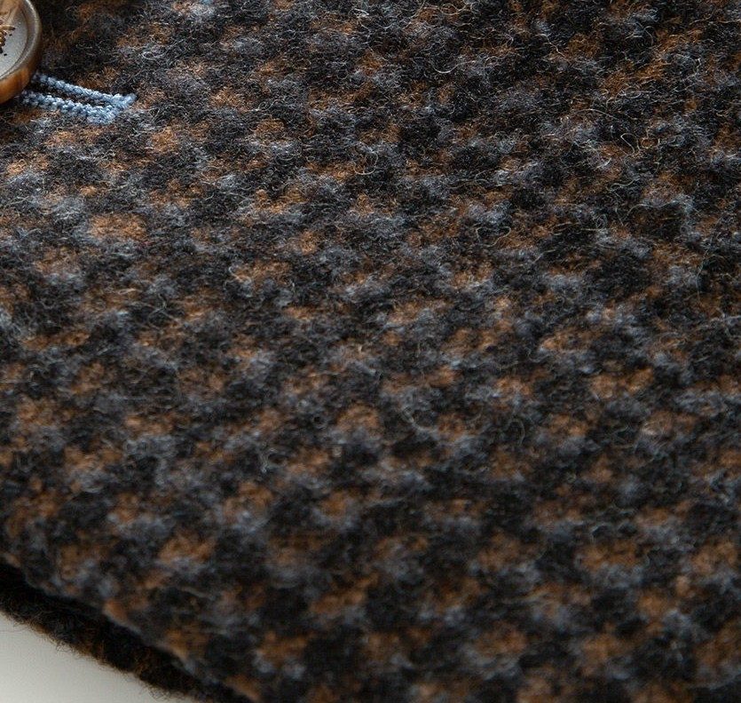 Cloth detail at the sleeve edge